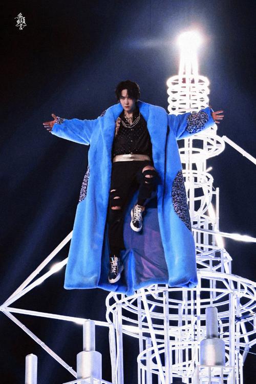 如何看待王一博新歌《我的世界守则》?