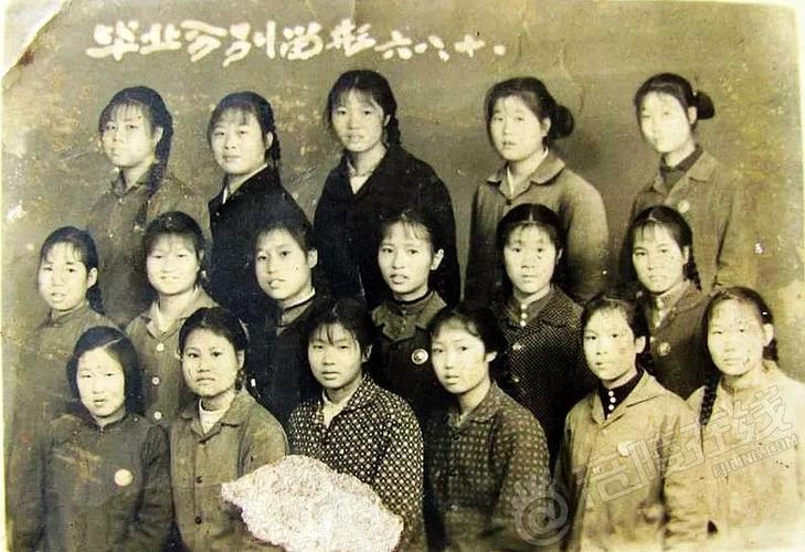 明天,涪陵两江广场将迎来一群近50年没有见面的五中老校友!