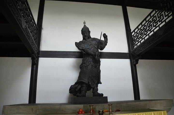 十分威武乌赞将军在乌镇百姓心中有着很深的影响时过千年百姓依然崇敬