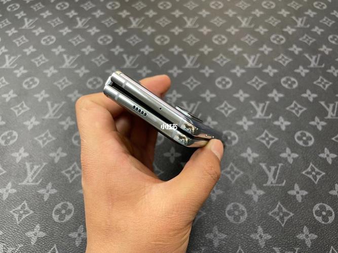 三星f9000 12 512g 已刷好w20系统 成色靓_三星怎么样