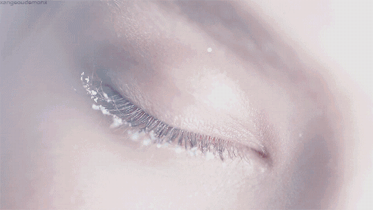 她们的眼睛会放电,这才是真正的"小魔女"呀!