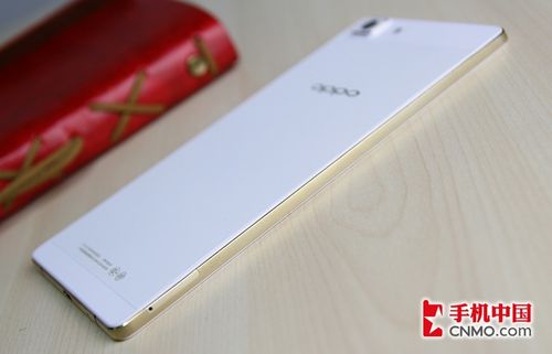 超薄手机巅峰之作 金色版oppo r5图赏