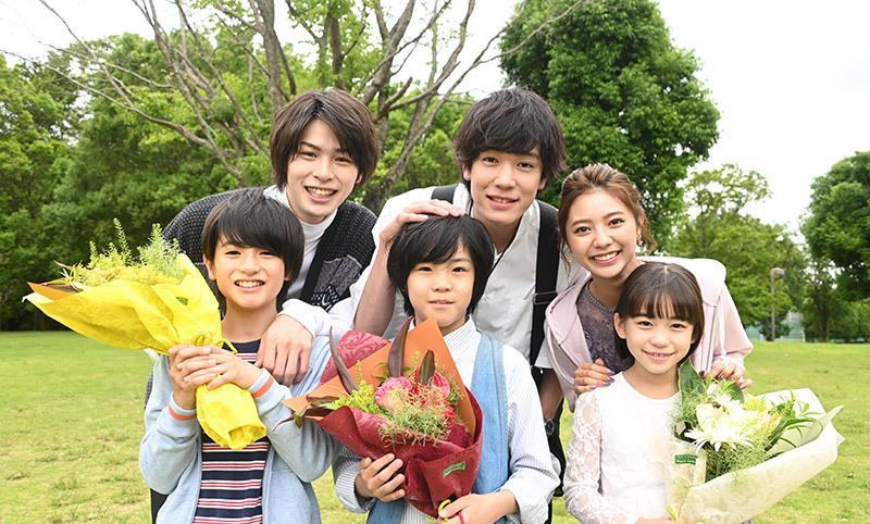 此外,饰演3位儿时玩伴的前川伊织,宫本琉成和冈本望来也已杀青.