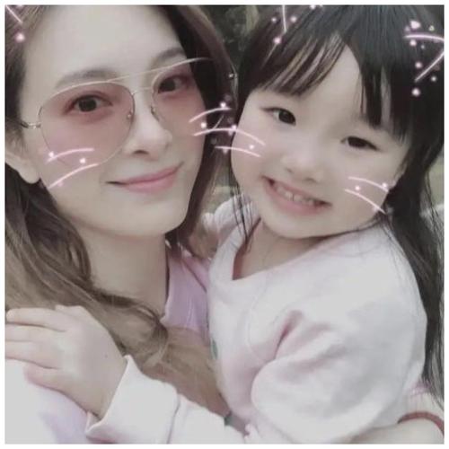 辛龙首度发文谈刘真病情,感慨愿以命抵命,女儿不能没有妈妈