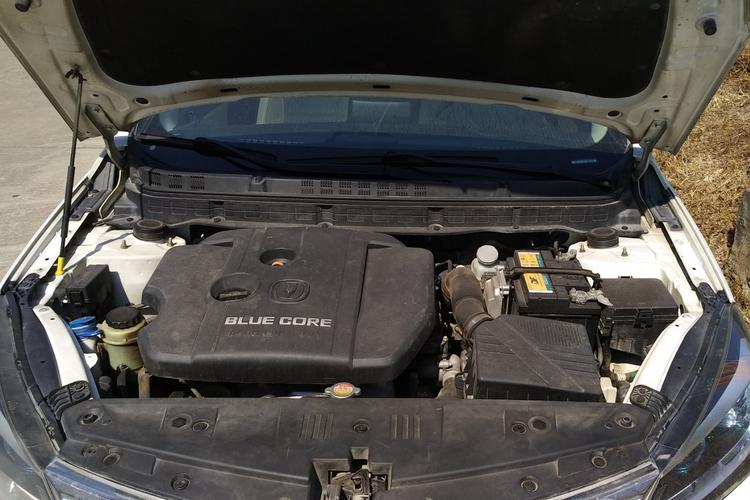 长安-悦翔v7 2015款 1.6l 自动乐享型