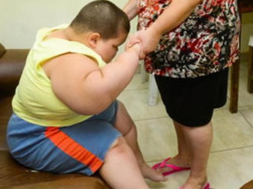 儿童肥胖率日趋上升家长要明白不是长得胖就健康
