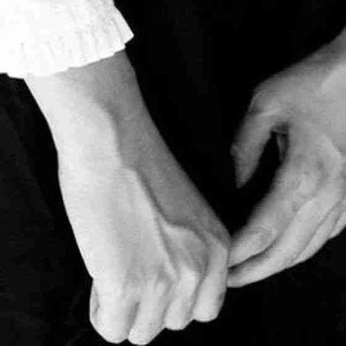 情侣头像背影一男一女情侣头像牵手