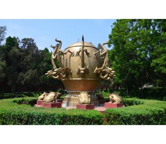 景区文化铜雕_地动仪(图片)