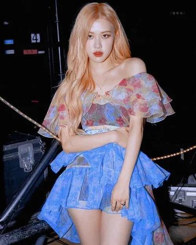 韩国新生代第一性感歌手朴彩英美图