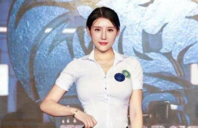 微胖女神刘太阳130斤却拥有完美曲线健身成就好事业