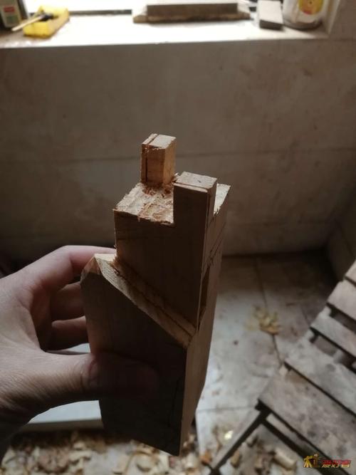 感觉抱肩榫画线制作还是很有难度的