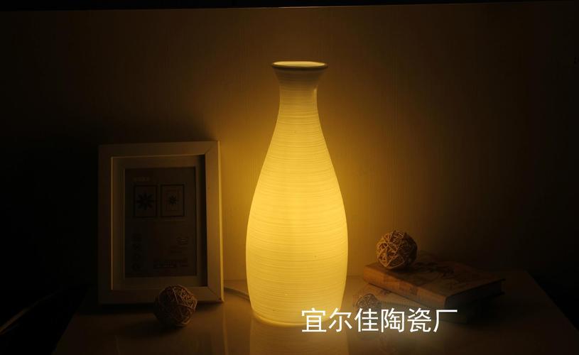 [厂家直销]镂空雕通工艺,现代简欧台灯,陶瓷台灯,陶瓷透光灯1