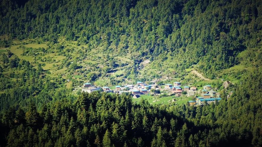 西藏最后的秘境,探秘神奇的吉隆沟,乃村朗吉措吉普峡谷一个不漏_腾讯