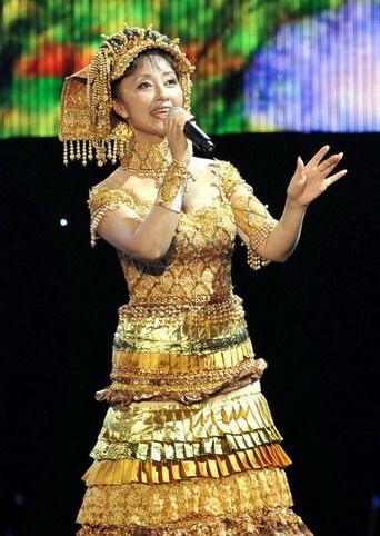 中国环境文化促进会理事曲比阿乌演唱《情深意长》