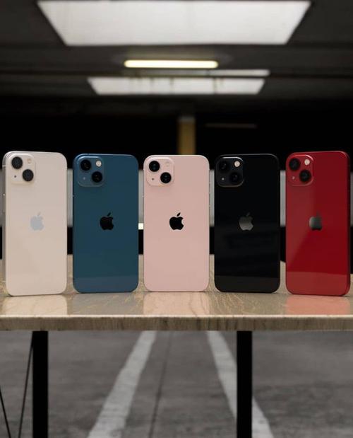 iphone 13 真机实拍图,你们会选择哪个颜色呢? 买粉色
