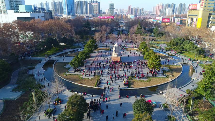 航拍洛阳周王城广场_3840x2160_高清视频素材下载(:)