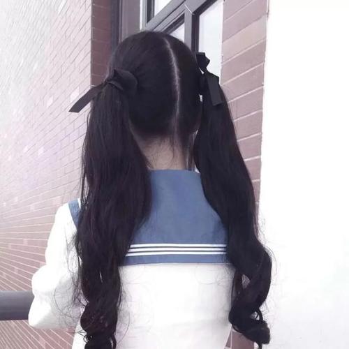 可爱头像:1116双马尾辫子萝莉女生头像