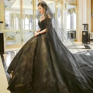 黑色婚纱女抖音同款一字肩新娘长拖尾公主新娘奢华婚纱女2019新款