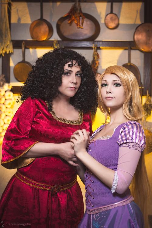 disney tangled - rapunzel and mother gothel 2