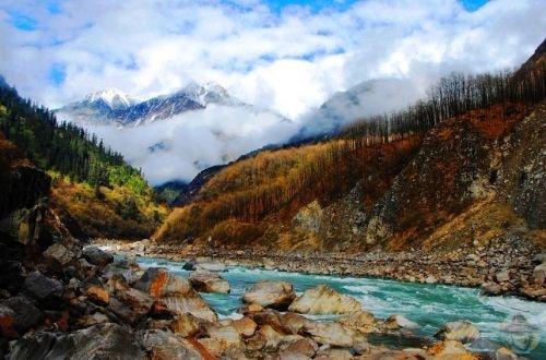 雅鲁藏布江大峡谷 未被开发的净地