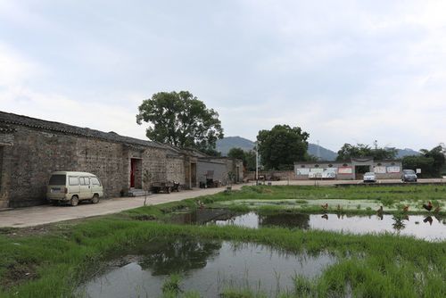 广西壮族自治区桂林市永福县罗锦镇崇山村,文化底蕴深厚,人才辈出,有"