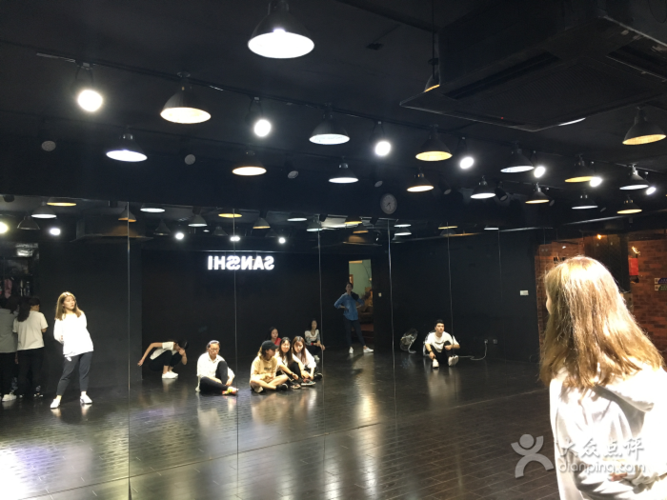 三石街舞爵士舞工作室图片 - 第1张