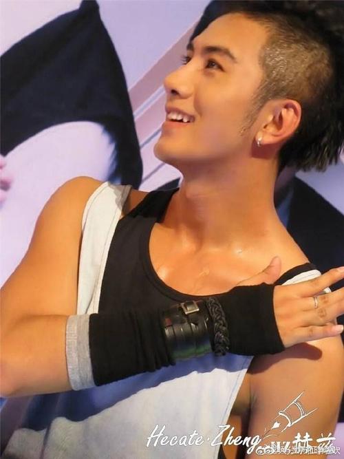 听说肖顺尧输在颜值?