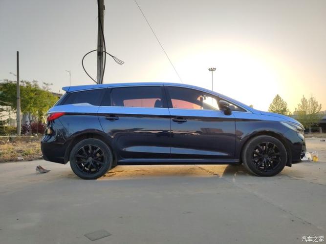 比亚迪宋max小改