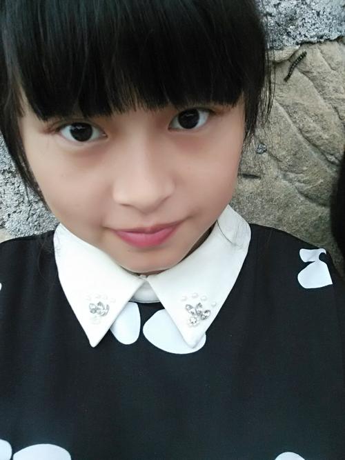 求一个长的普通的女生照片,最好17岁的 急求.