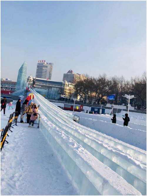 哈尔滨冬季旅游网红打卡地——松花江冰雪嘉年华