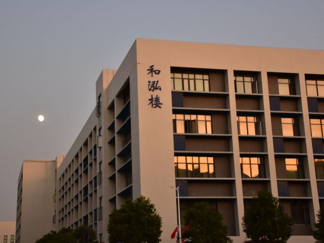 黄陂校区-和泓楼-武汉文理学院