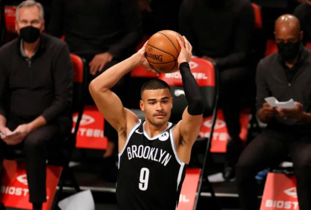 北京时间9月10日,nba中又有一些消息更新,卡巴罗在今年夏天离开篮网后