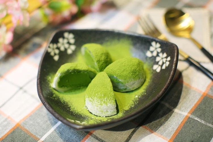 疯狂100000个抹茶冰淇淋全城免费送徐州美女萌娃团抢先测评抹茶家族