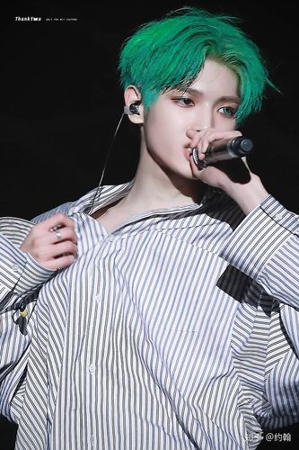 感觉我还有好多图想发…比如封神直拍,比如李泰容的李小狼