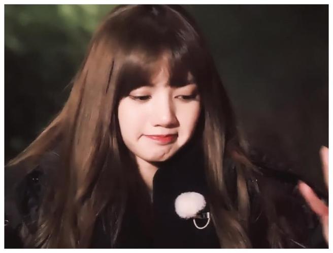 青你3lisa视频截图流出这无滤镜下的嘴边是怎么了