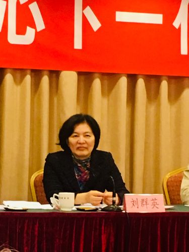 福建省人大原副主任,福建省关心下一代工作委员会主任刘群英同志听取