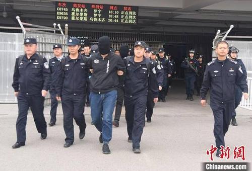 新疆兵团破获异地特大电信网络诈骗案 抓获7名嫌疑人