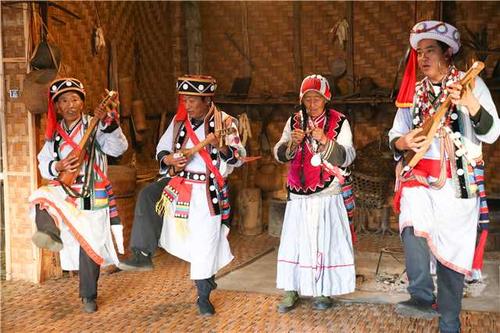 云南福贡怒族云端上的村庄脱贫之路