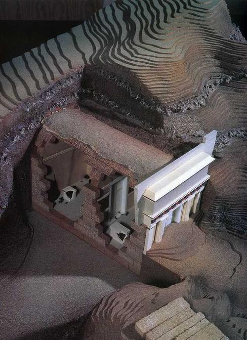 腓力二世陵墓的剖面结构