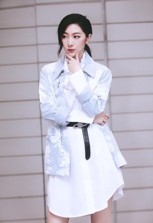  p>钟祺,1995年9月25日出生于广东省深圳市,中国内地女演员,毕业于