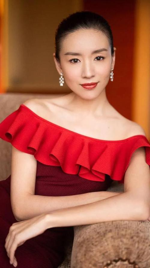 网易首页>网易号>正文申请入驻> 演员董洁写真谋女郎董洁漂亮的董洁