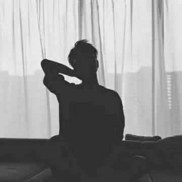 微信头像男图片深沉男人背影 生疏孤独的男生背影头像