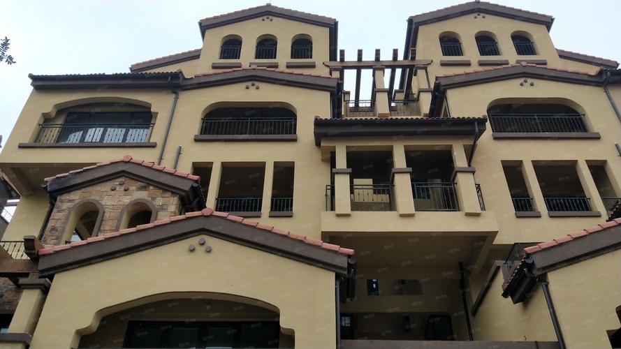 星耀五洲(别墅)5室2厅4卫340㎡南北248万