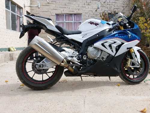 宝马s1000rr