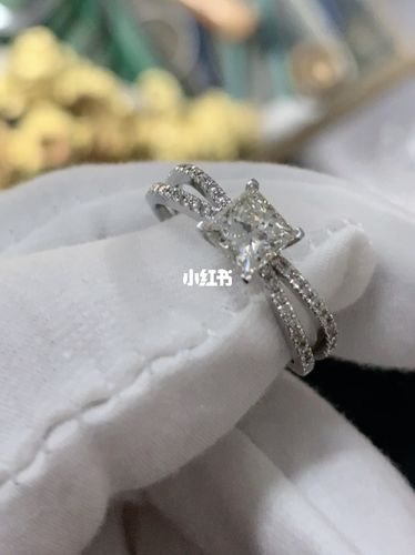 公主方钻戒_公主方钻戒_钻戒_珠宝_钻戒定制_时尚_配饰