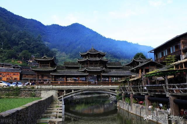 贵州苗族建筑——清一色瓦木结构