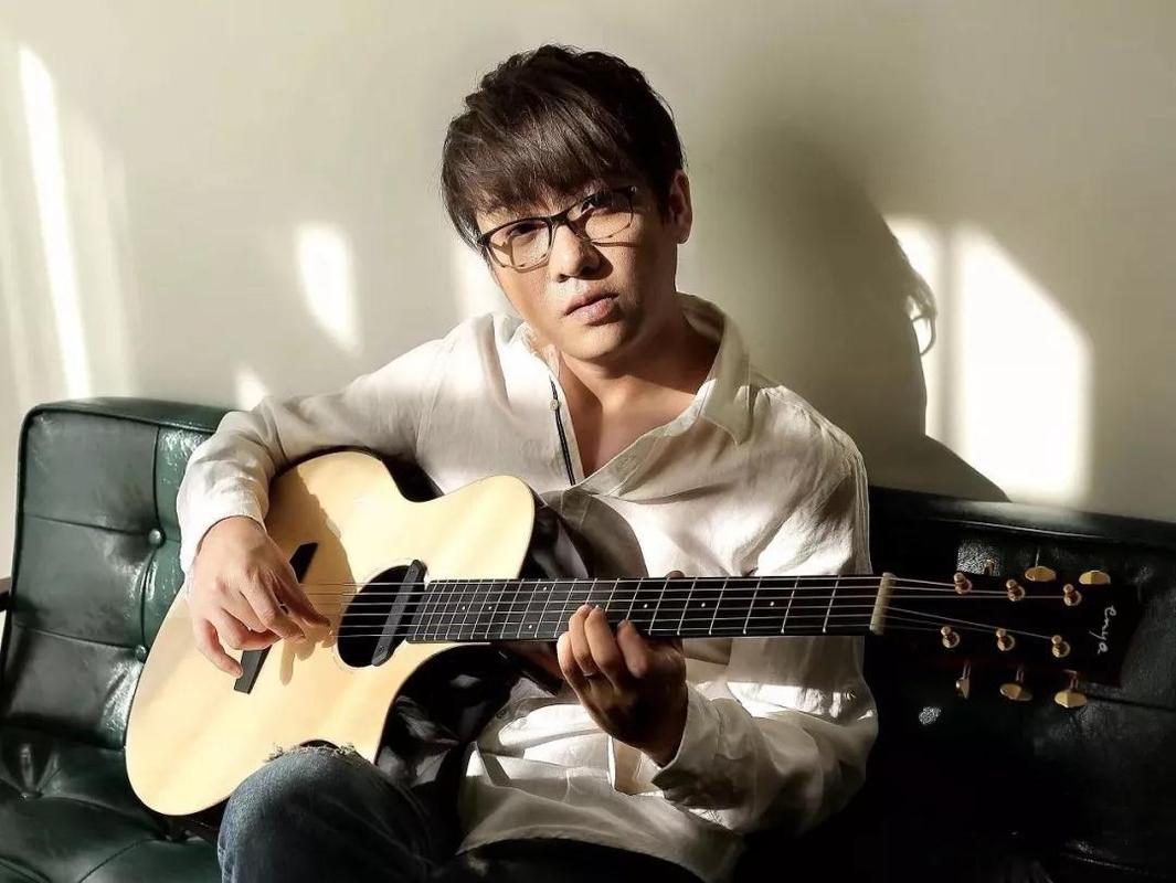 霍尊 孙楠 李健 好妹妹等艺人御用吉他手 恩雅音乐合作人"胡洋"12月24
