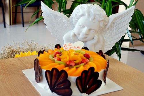 给天堂的莉莉过生日给身边的妈妈最暖的爱