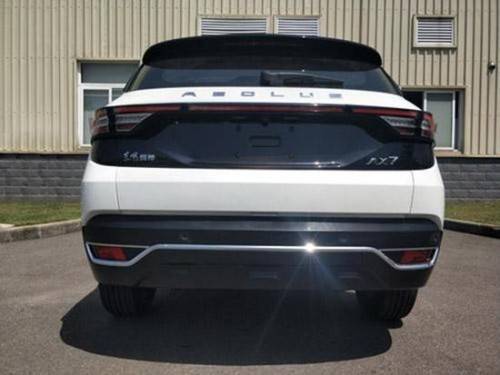 10万级suv的c位之争!东风风神ax7对比swm斯威x7互联版