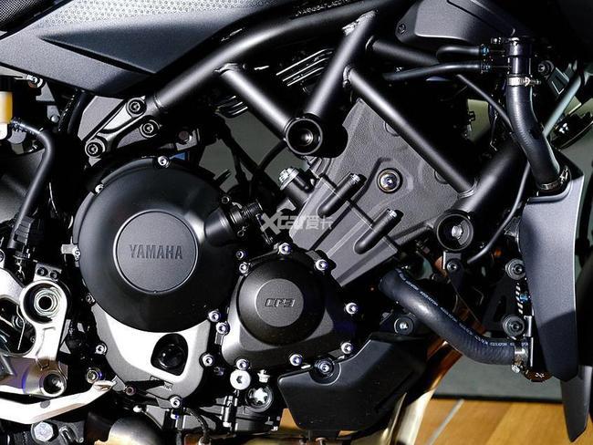 一代神车雅马哈r1国内提车等一年小贸现车|发动机